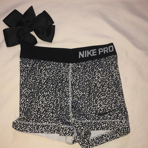 patterned nike pros